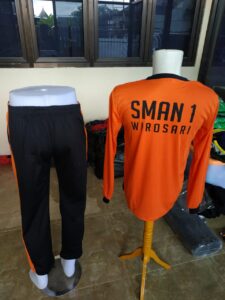 seragam olahraga sma